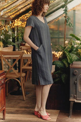 Leinenkleid Goldenrod, Dark Grey with White Stripe - Linen Tales Leinenkleid Goldenrod, Dark Grey with White Stripe - Linen Tales
