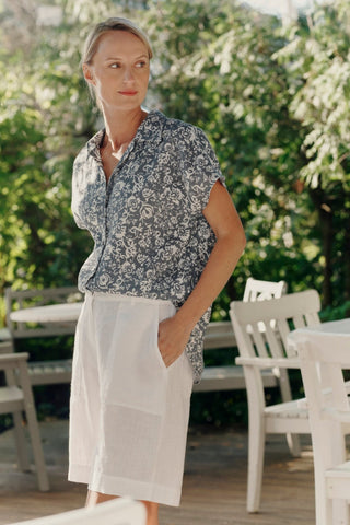 Leinenbluse Damen Melody, Porcelain Flowers - Linen Tales Leinenbluse Damen Melody, Porcelain Flowers - Linen Tales