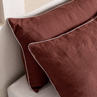 Kissenbezug aus Leinen, Chocolate mit weißer Paspel, 2er-Set 3