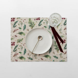 Leinen-Tischset, Winter Berries on Light Natural 
