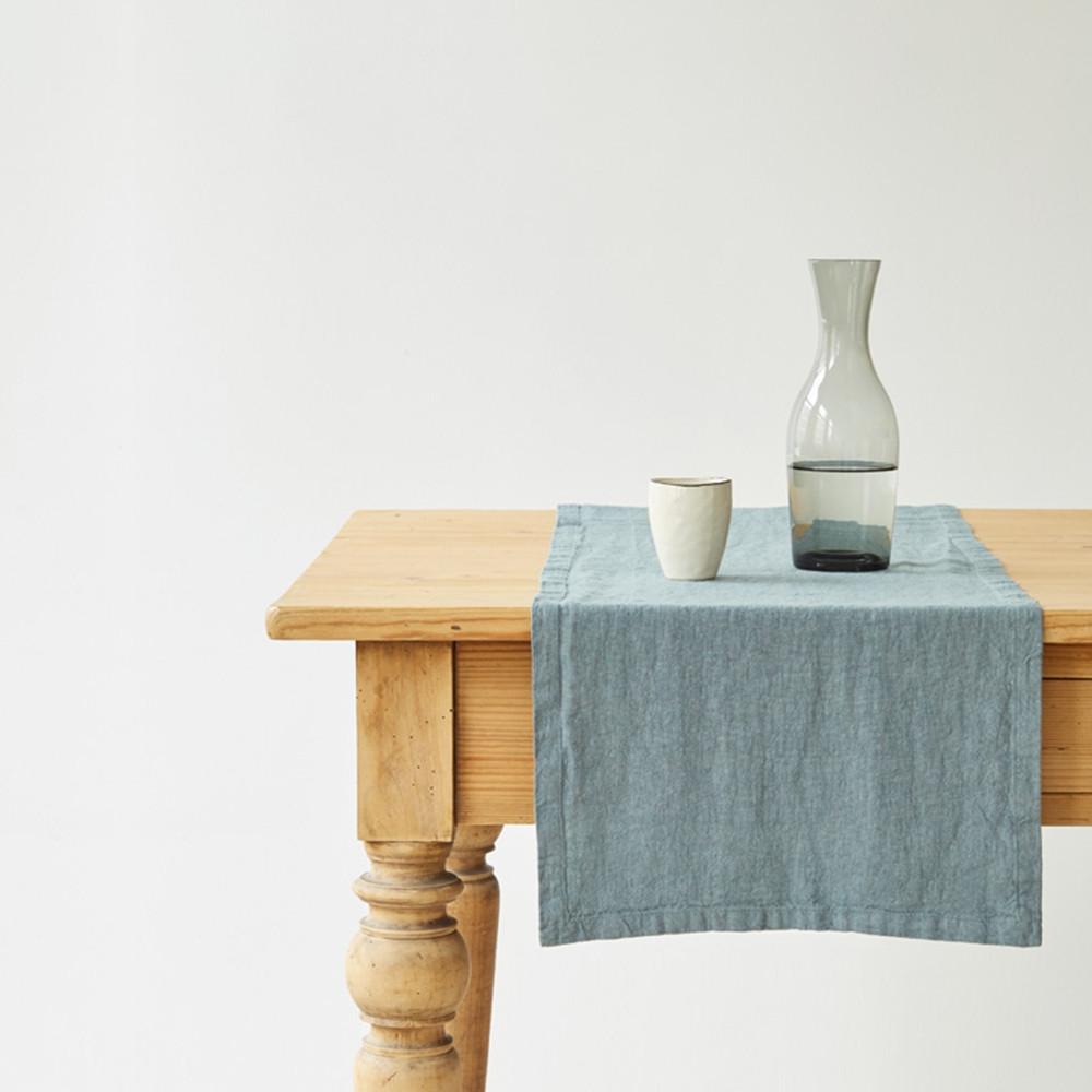 Leinen-Tischläufer, Blue Fog – Linen Tales