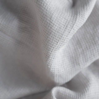  Silver Handtuch in feiner Waffel-Struktur Sehr Nahaufnahme 6